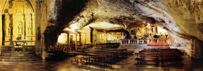 vista della grotta di san michele